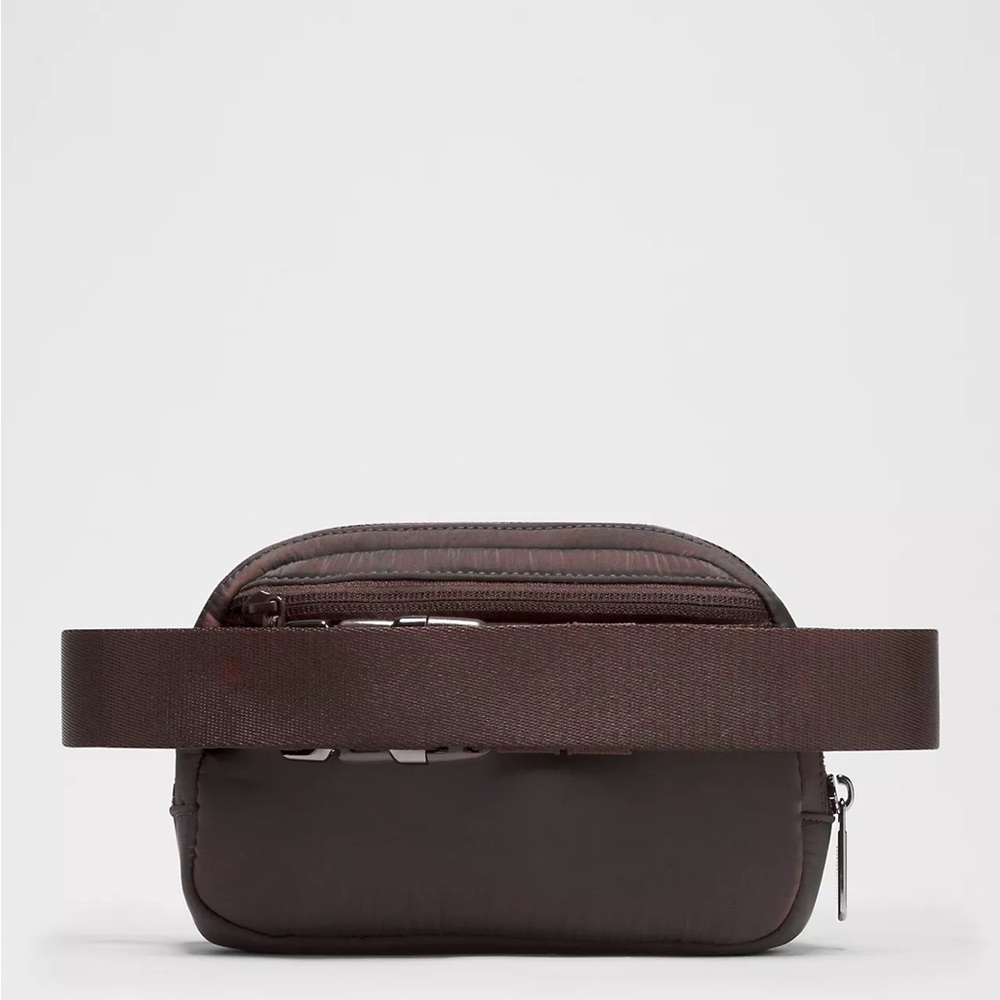 Lululemon Everywhere Belt Bag 1L Wunder Puff Iridescent- Heathered Espresso - Picture 6 of 9
